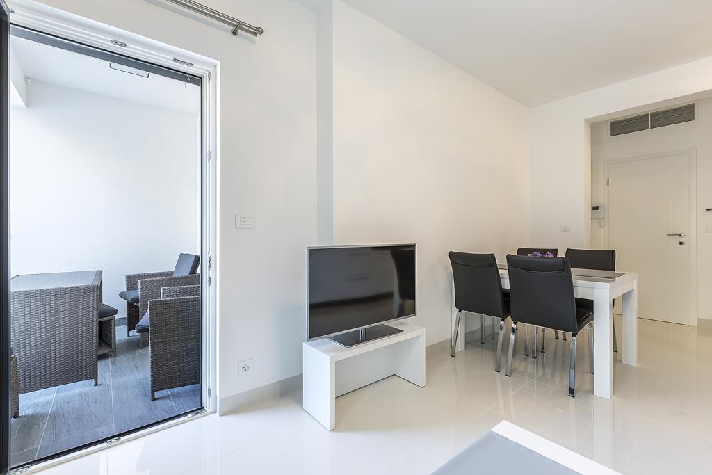 Villa Sky Mimice Exterior photo